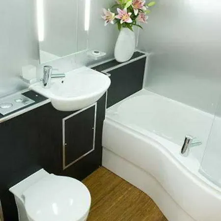 Geometric Serviced Appartamento Bristol